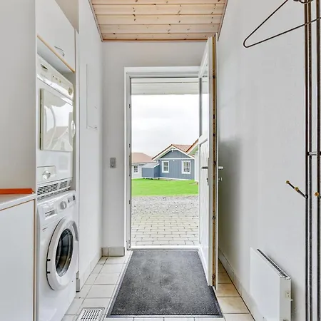 Karina - 150m To The Fjord By Interhome Lägenhet *