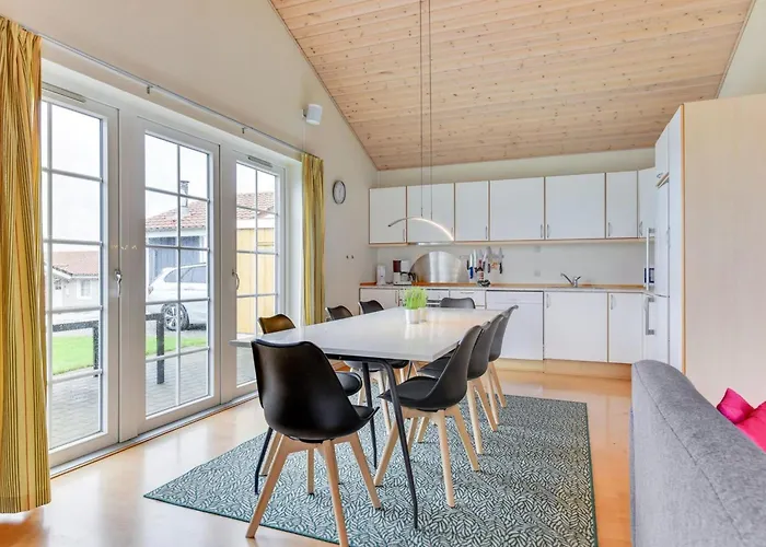 Karina - 150m To The Fjord By Interhome