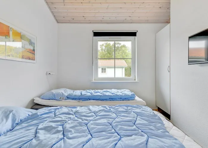 Karina - 150m To The Fjord By Interhome